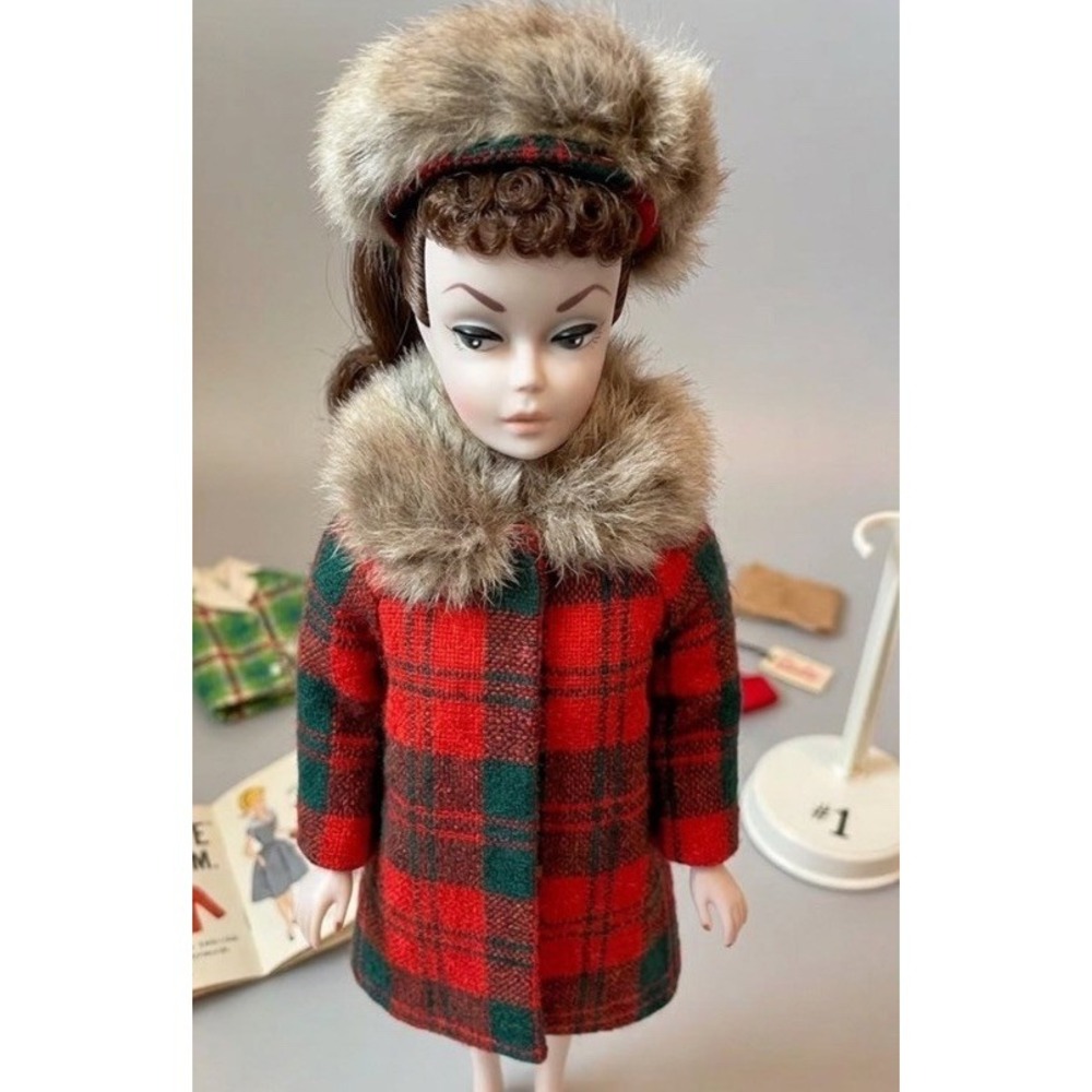 Rare⭐︎Vintage⭐︎1960s Barbie Wool Plaid with fur coat And Hat Lined No Doll